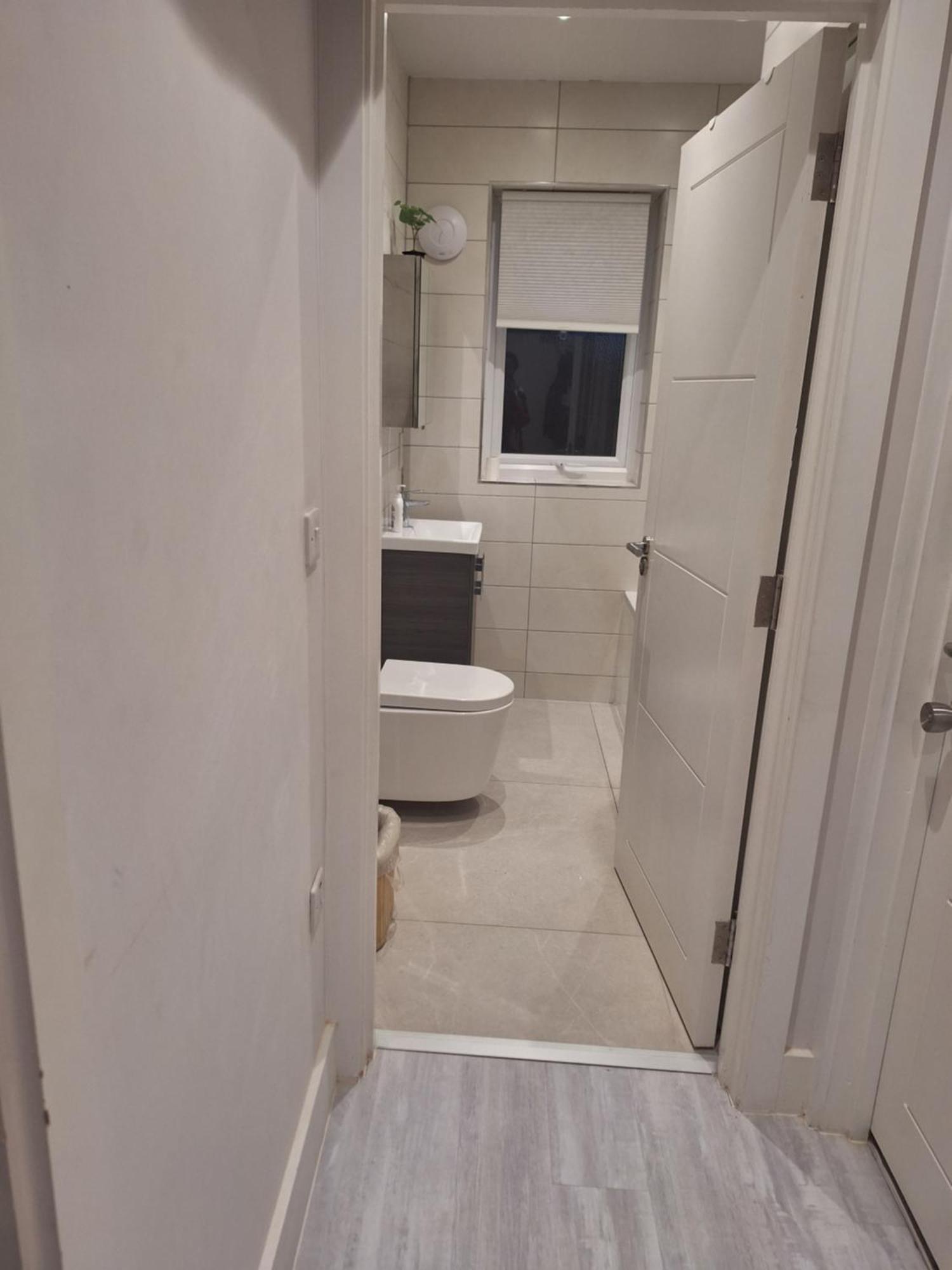Budget Single Room Only For One Adult - Shared Flat Northolt  Exteriör bild